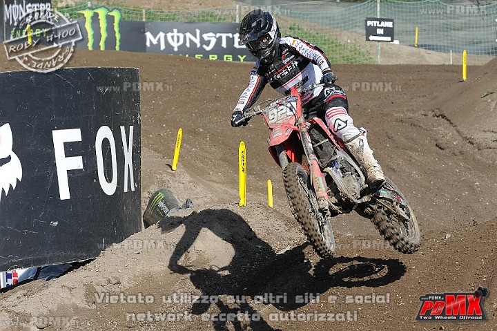 ROB_4182 (Copy).JPG
